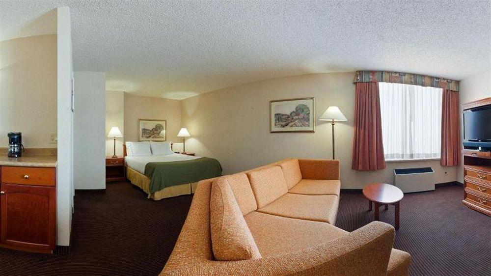 Quality Inn & Suites Regina Downtown Экстерьер фото