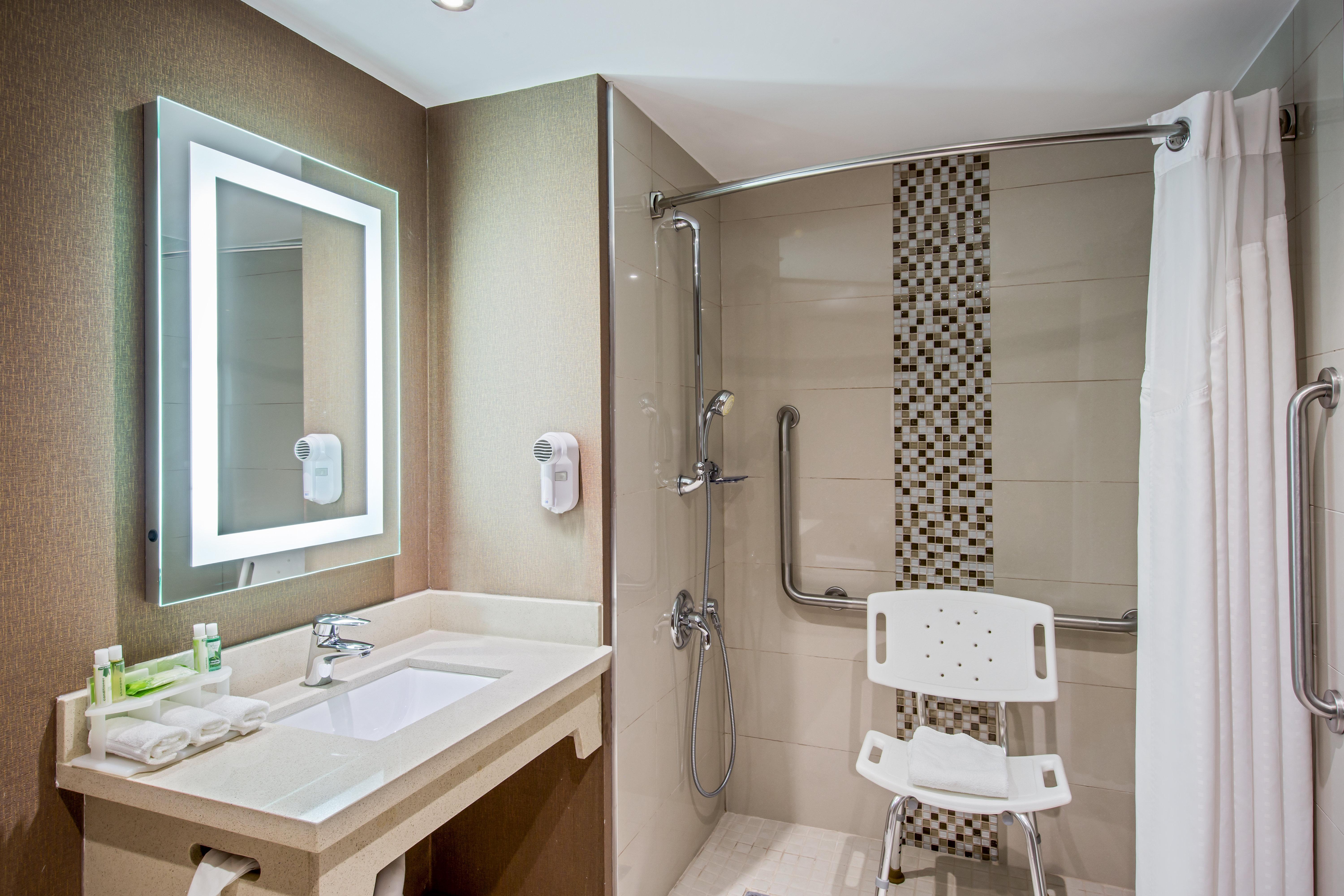 Quality Inn & Suites Regina Downtown Экстерьер фото