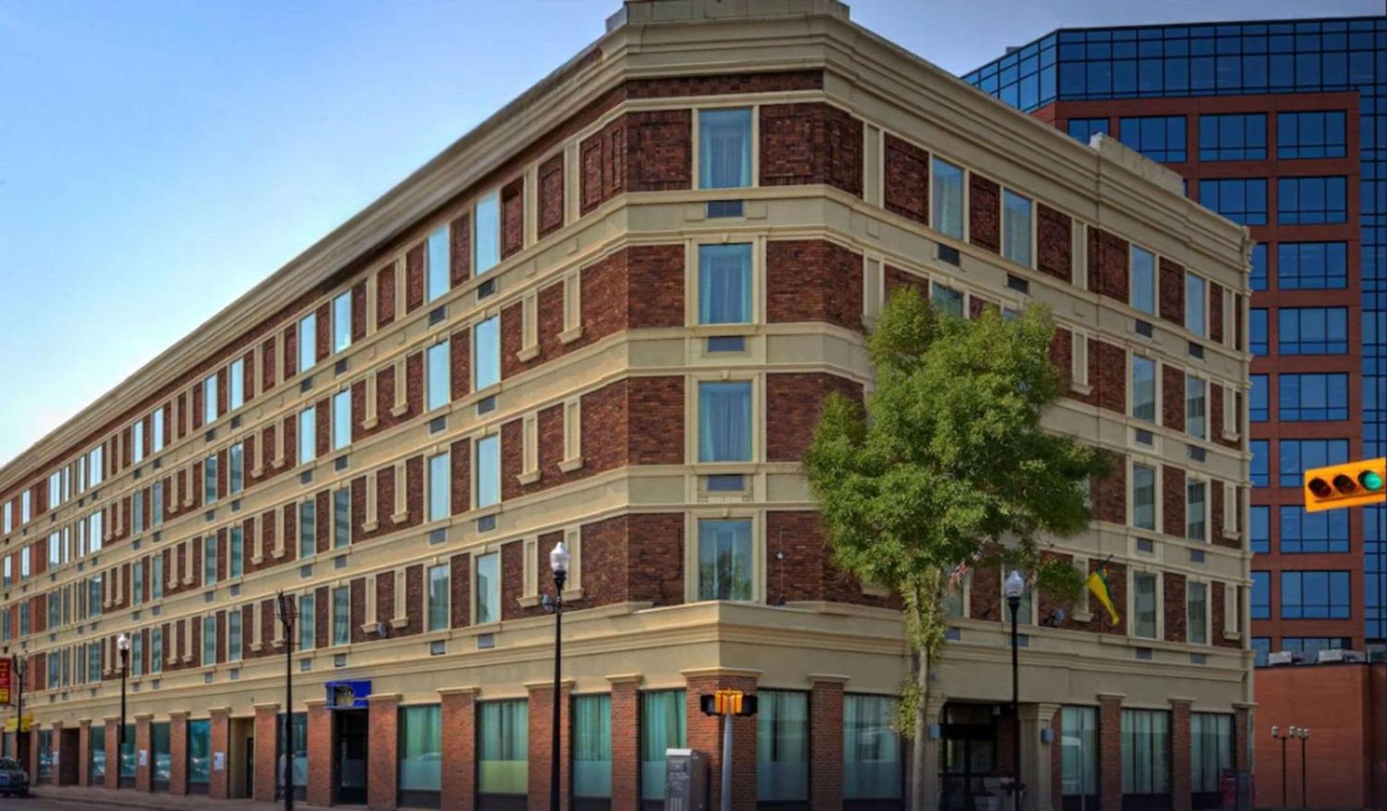 Quality Inn & Suites Regina Downtown Экстерьер фото