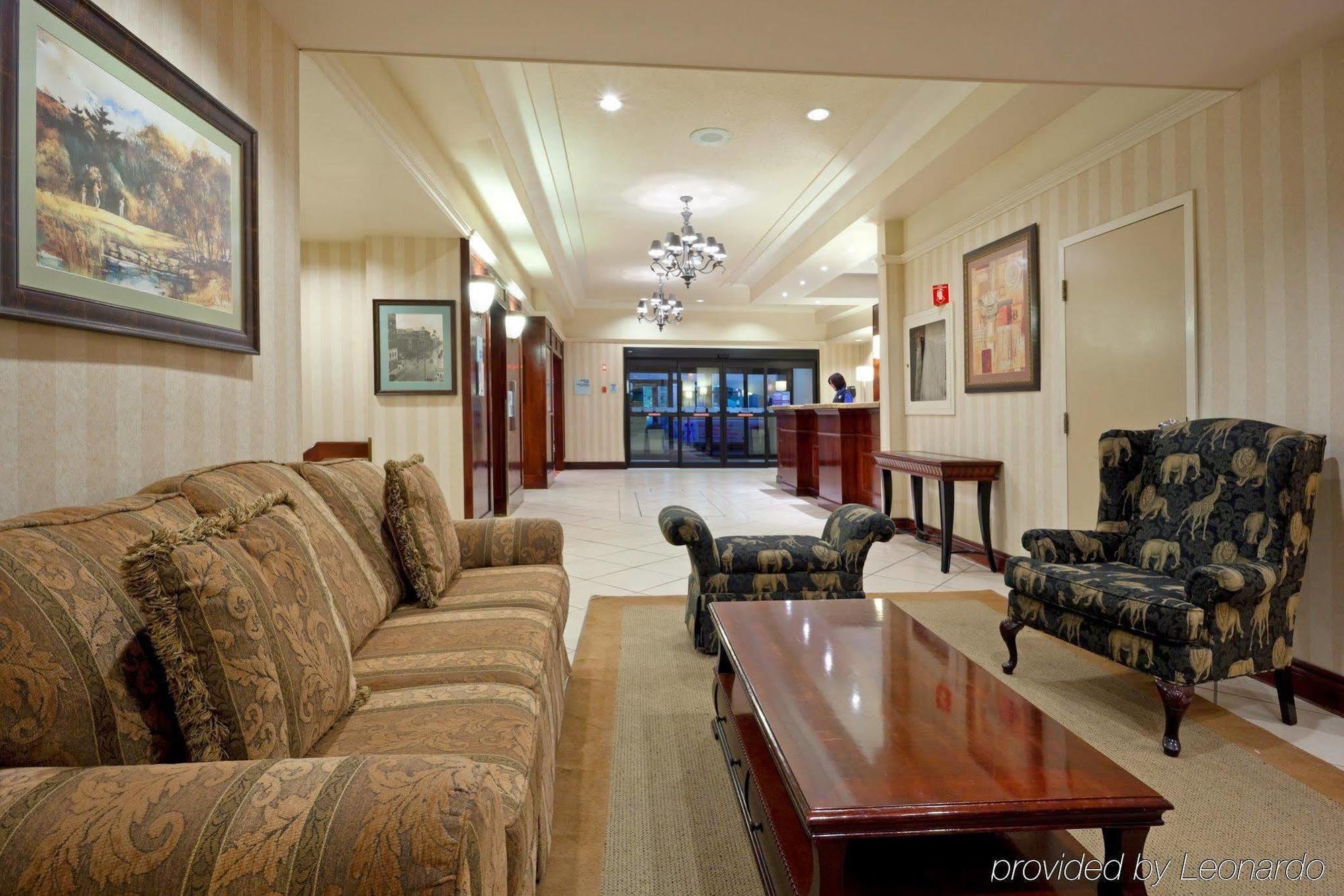 Quality Inn & Suites Regina Downtown Экстерьер фото