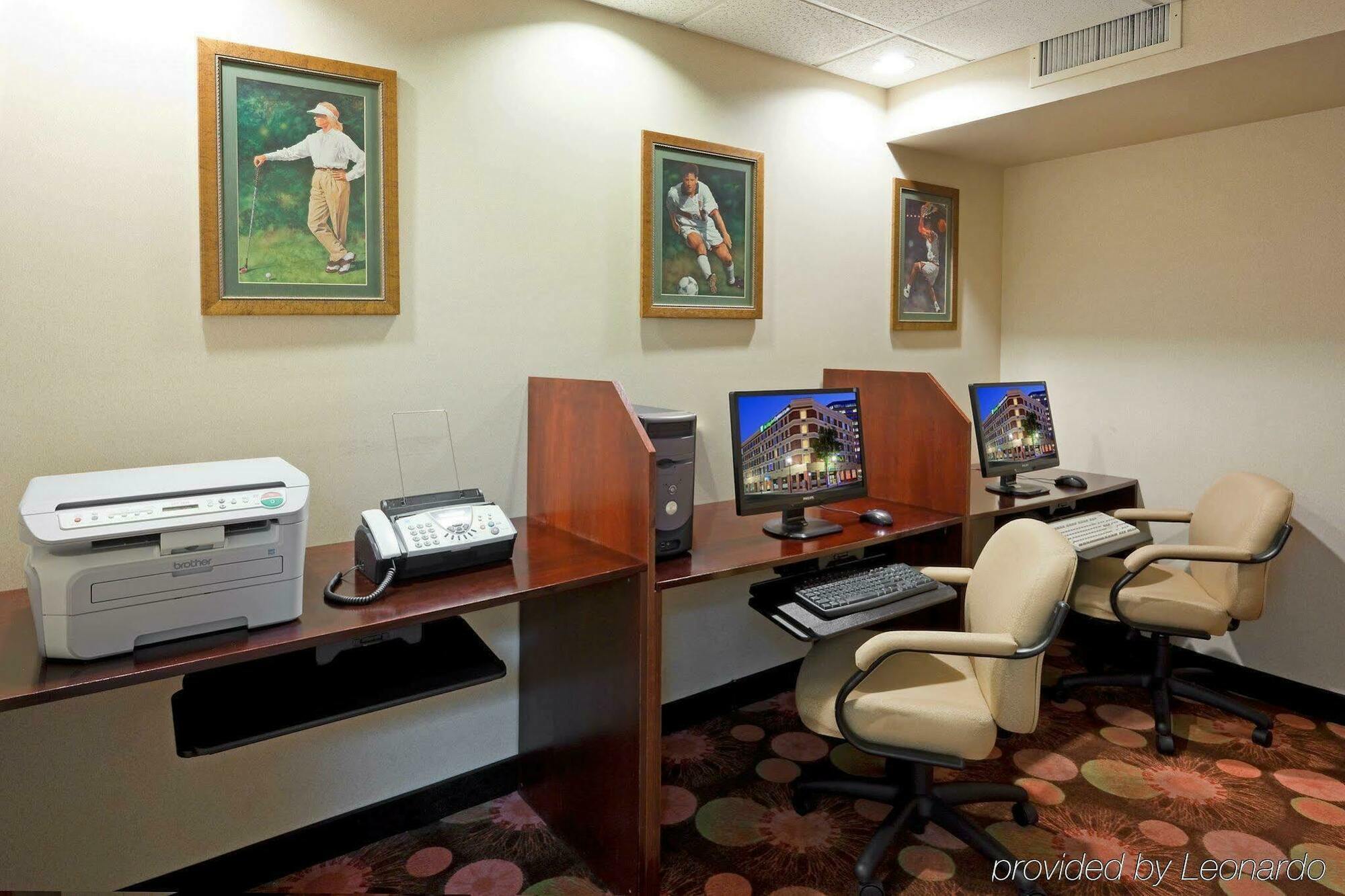 Quality Inn & Suites Regina Downtown Экстерьер фото